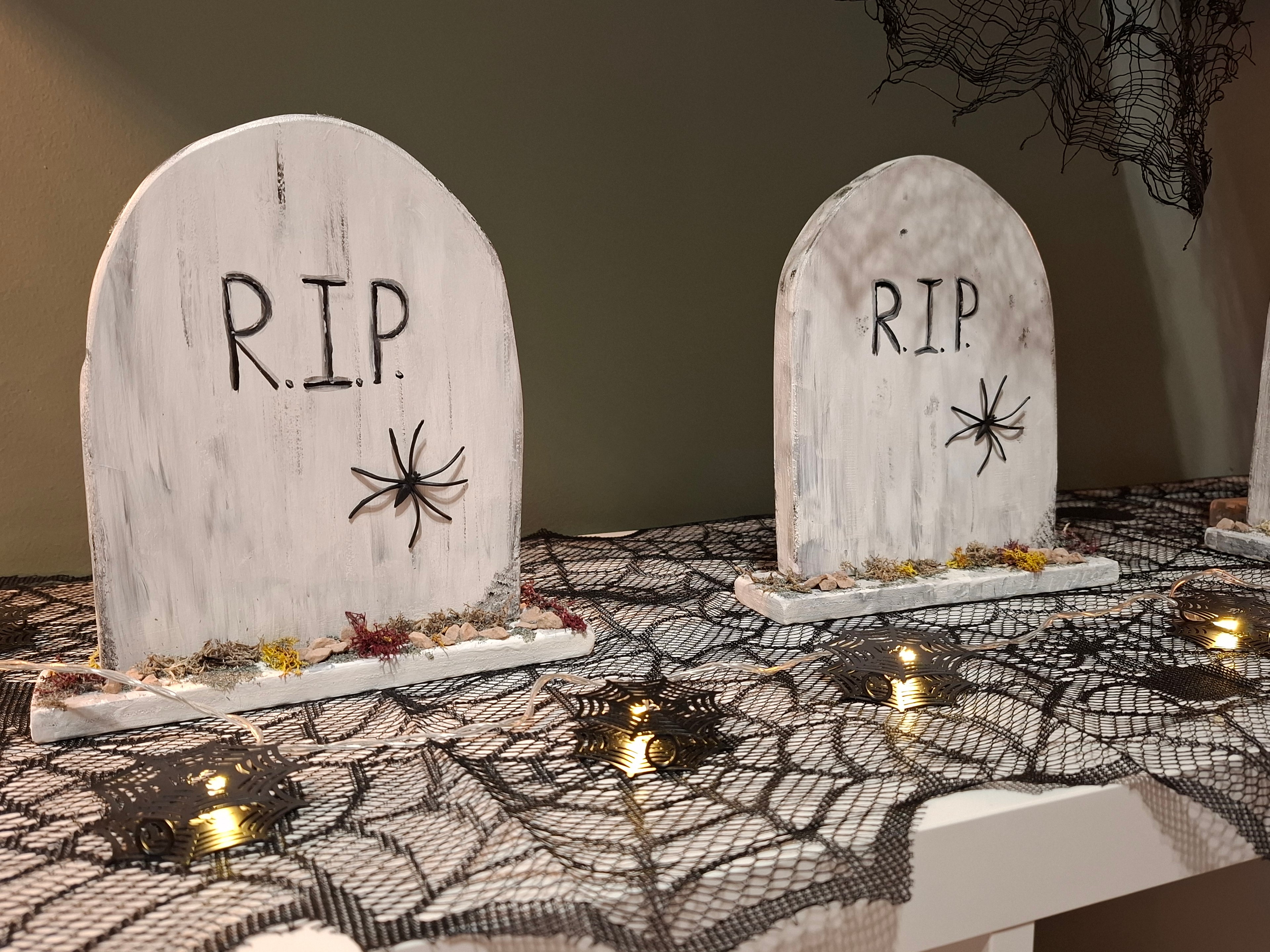 R.I.P Gravestone- Halloween Deco