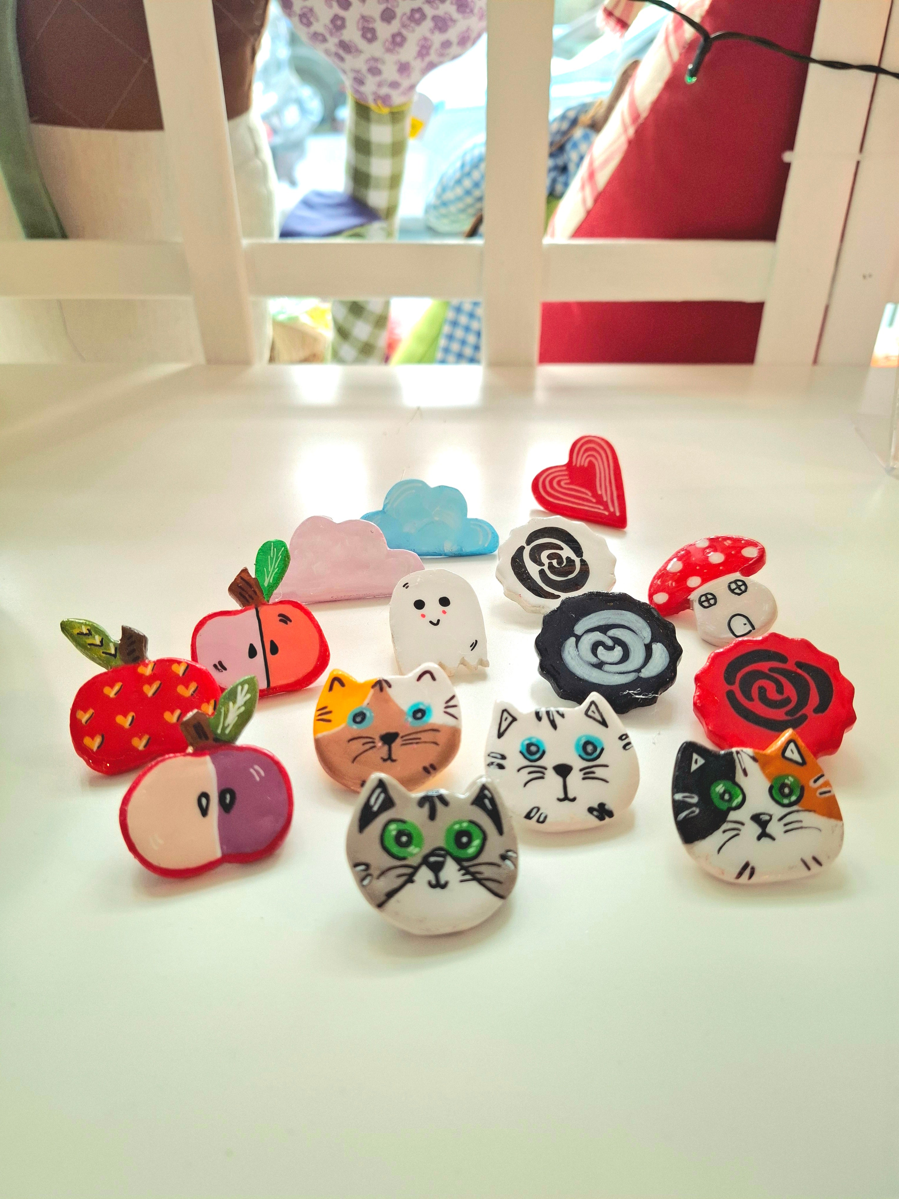 Χειροποίητες Καρφίτσες με Χαριτωμένα Σχέδια