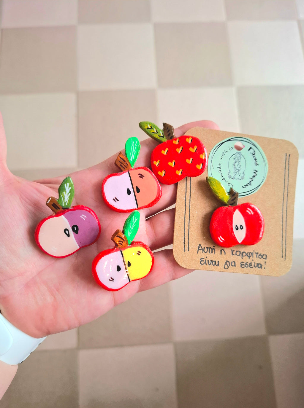 Χειροποίητες Καρφίτσες με Χαριτωμένα Σχέδια