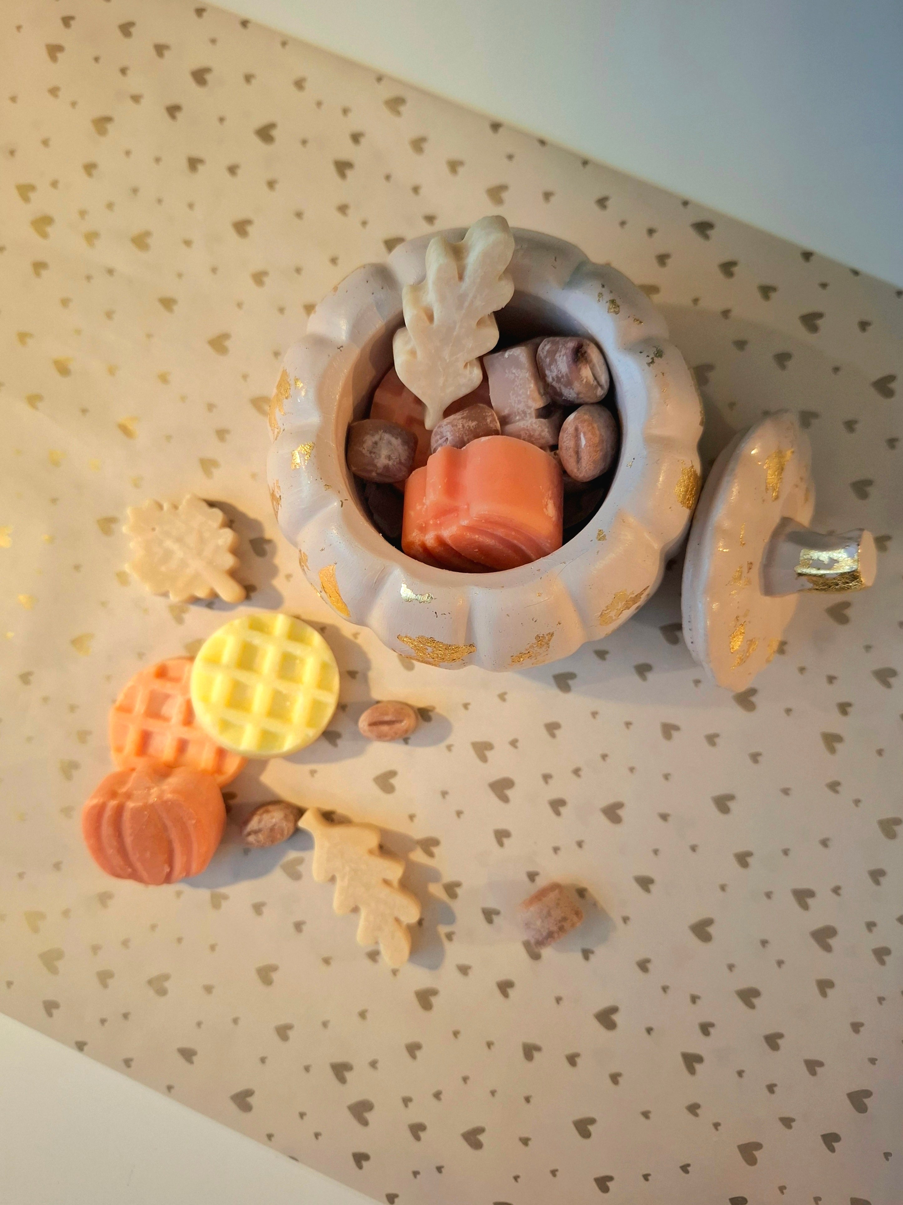 ΒΑΖΑΚΙ ΚΟΛΟΚΥΘΑ  με WAX MELTS -