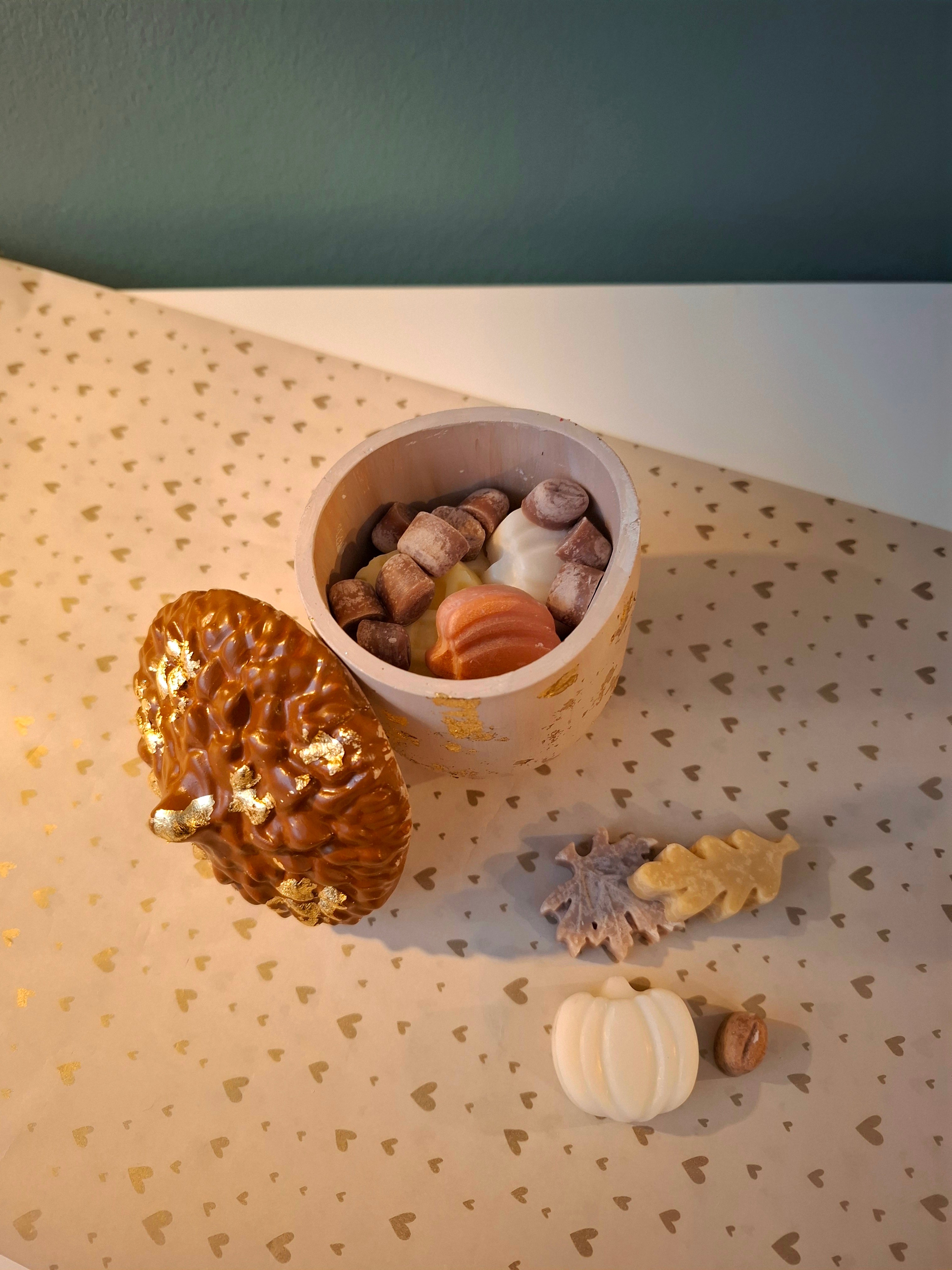 ΒΑΖΑΚΙ ΒΕΛΑΝΙΔΙ με WAX MELTS