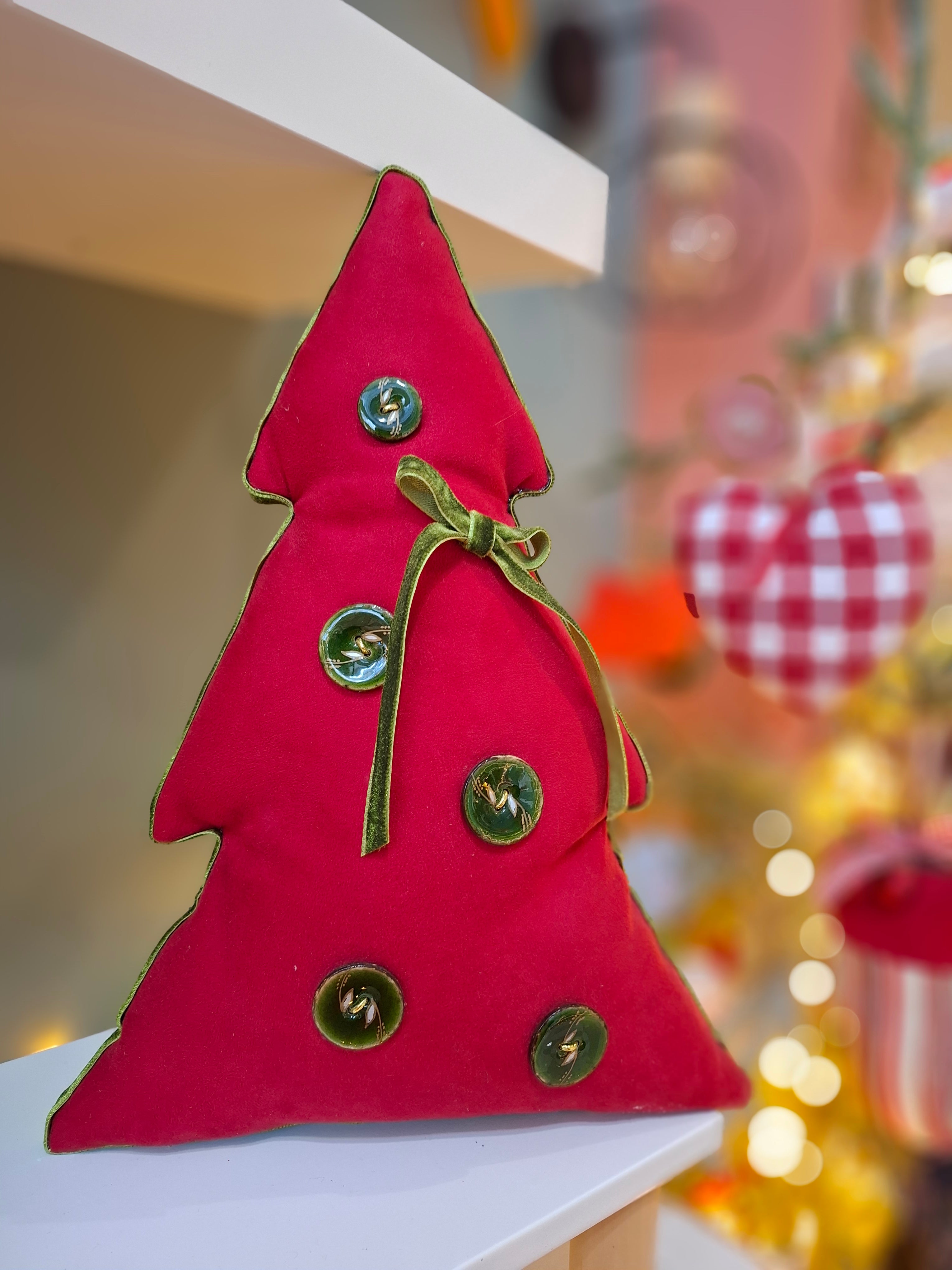 ΧΡΙΣΤΟΥΓΕΝΝΙΑΤΙΚΑ ΔΕΝΤΡΑΚΙΑ ΜΑΞΙΛΑΡΑΚΙΑ