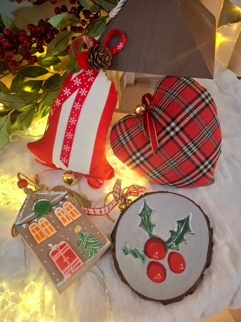 ΣΕΤ 4 ΧΡΙΣΤΟΥΓΕΝΝΙΑΤΙΚΩΝ ΣΤΟΛΙΔΙΩΝ