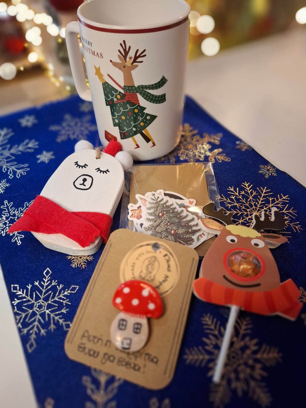 ΧΡΙΣΤΟΥΓΕΝΝΙΑΤΙΚΗ ΚΟΥΠΑ ΜΕ ΕΚΠΛΗΞΕΙΣ