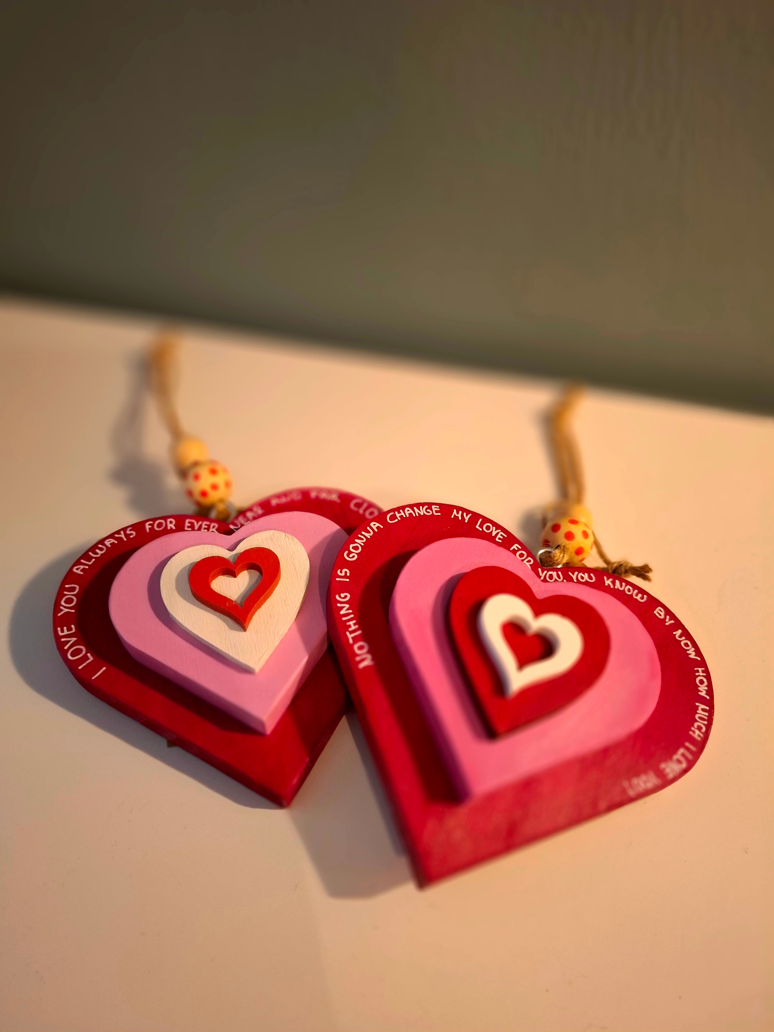 ΞΥΛΙΝΗ ΚΡΕΜΑΣΤΗ ΚΑΡΔΙΑ