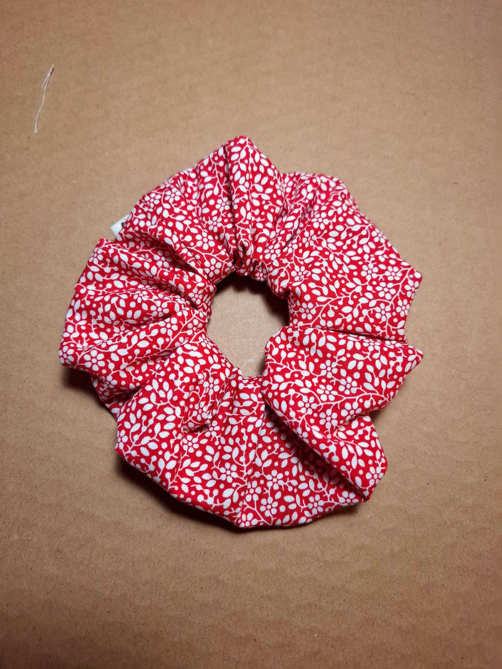 SCRUNCHIE HAIR TIE