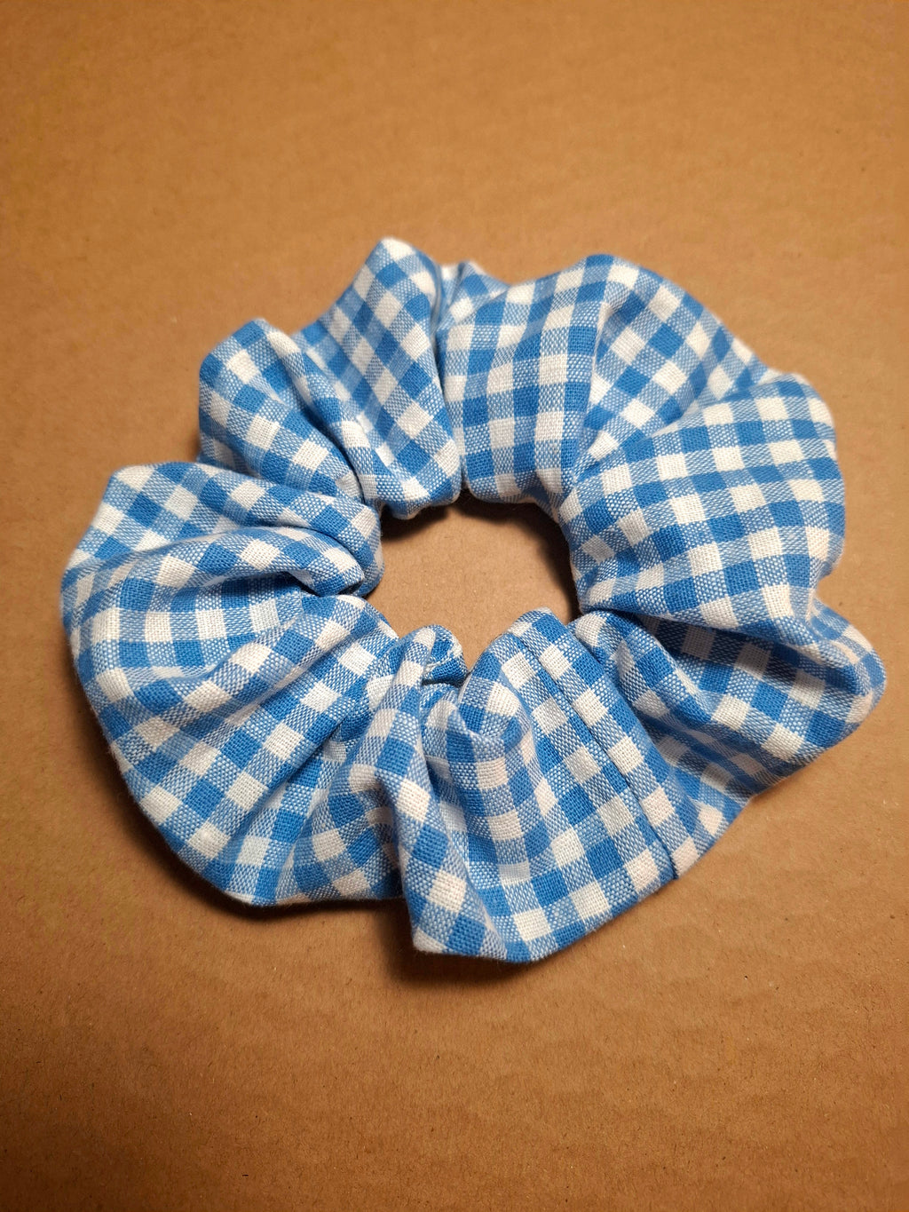 SCRUNCHIE HAIR TIE