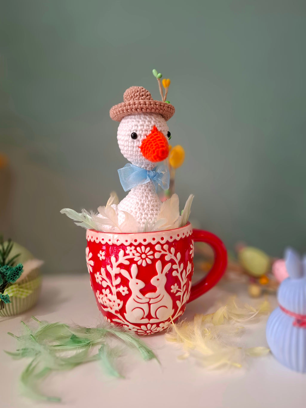 ΠΛΕΚΤΟ ΠΑΠΑΚΙ ΜΕΣΑ ΣΕ ΠΑΣΧΑΛΙΝΗ ΚΟΥΠΑ