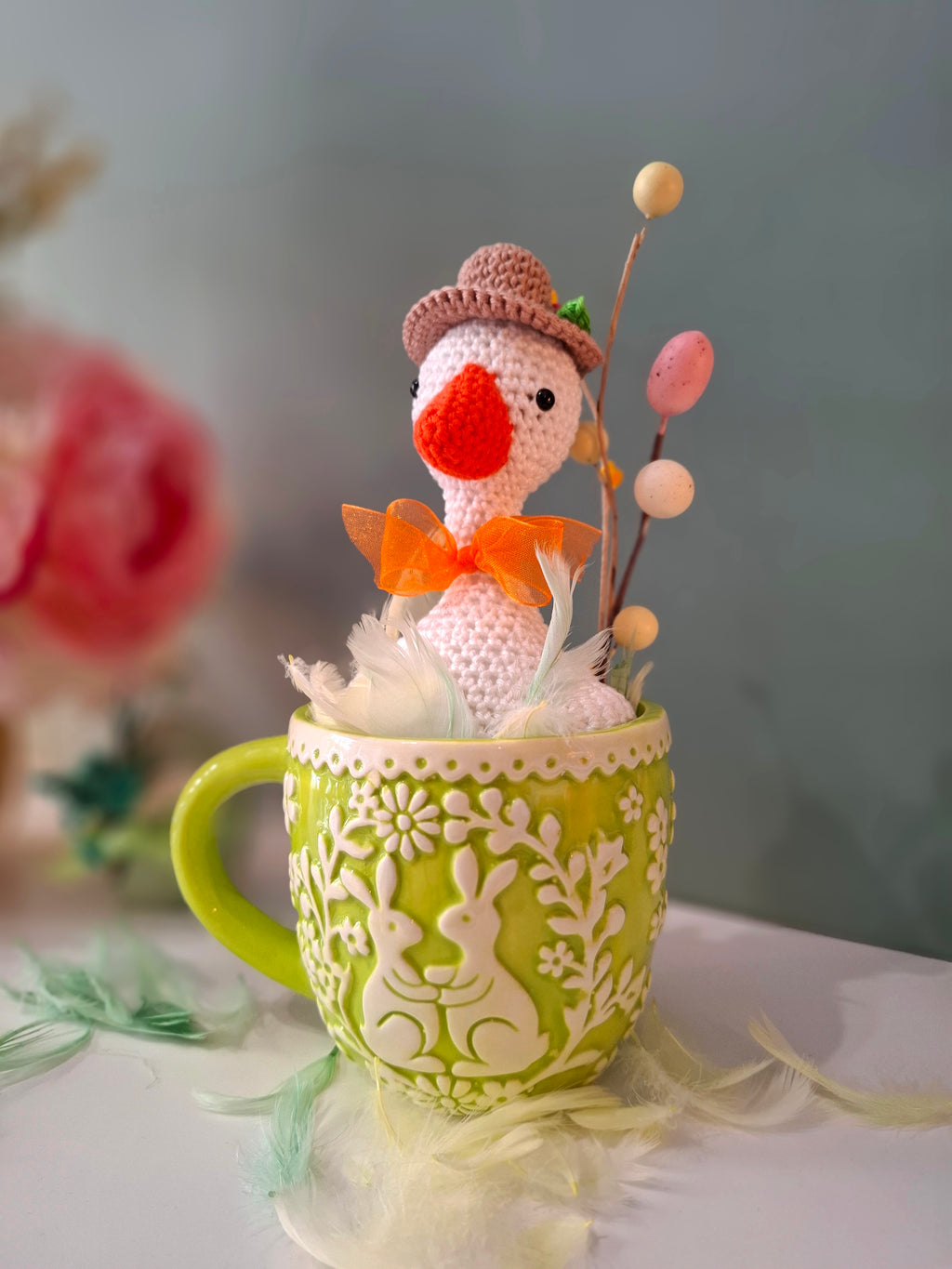 ΠΛΕΚΤΟ ΠΑΠΑΚΙ ΜΕΣΑ ΣΕ ΠΑΣΧΑΛΙΝΗ ΚΟΥΠΑ