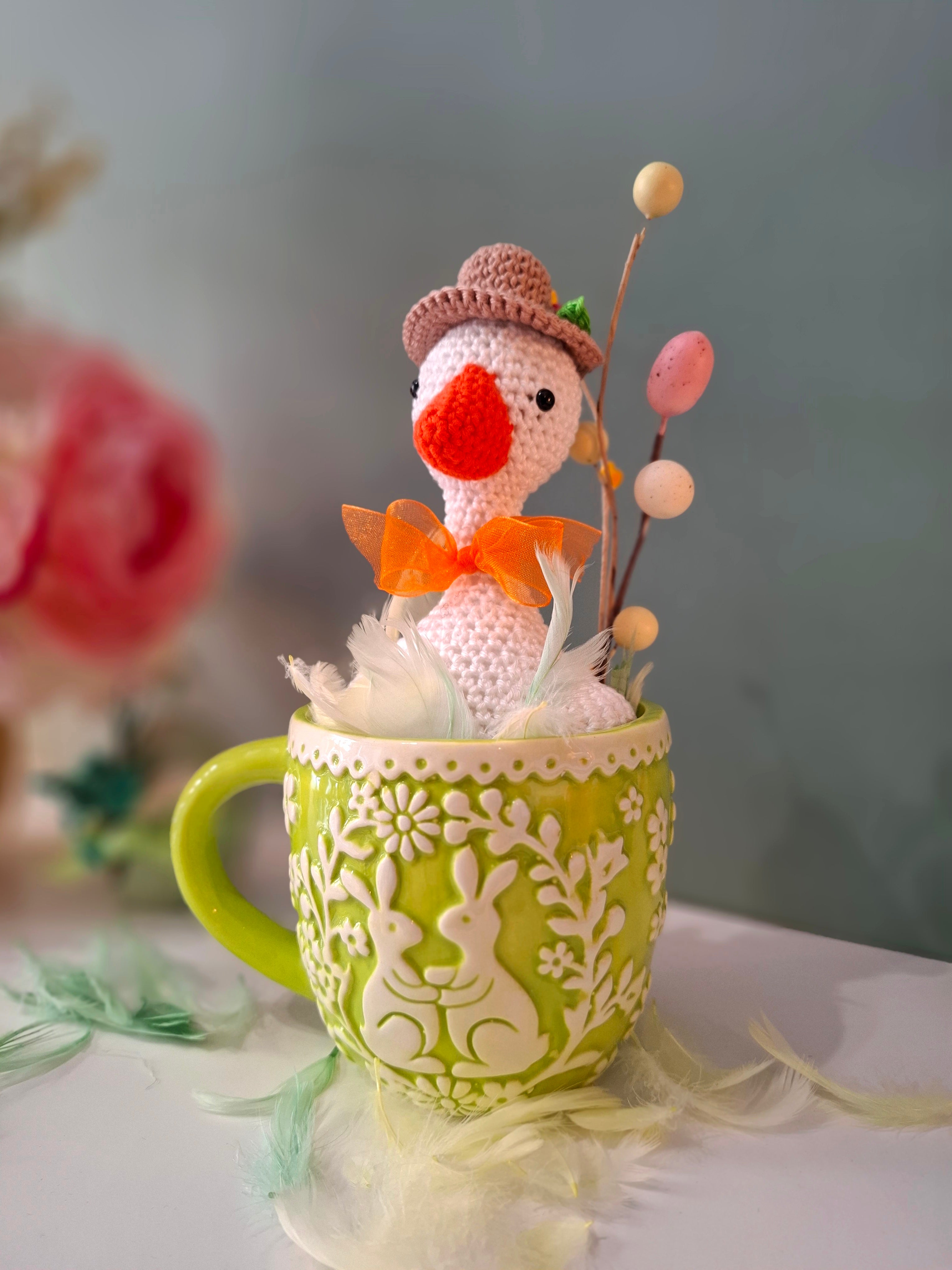 ΠΛΕΚΤΟ ΠΑΠΑΚΙ ΜΕΣΑ ΣΕ ΠΑΣΧΑΛΙΝΗ ΚΟΥΠΑ