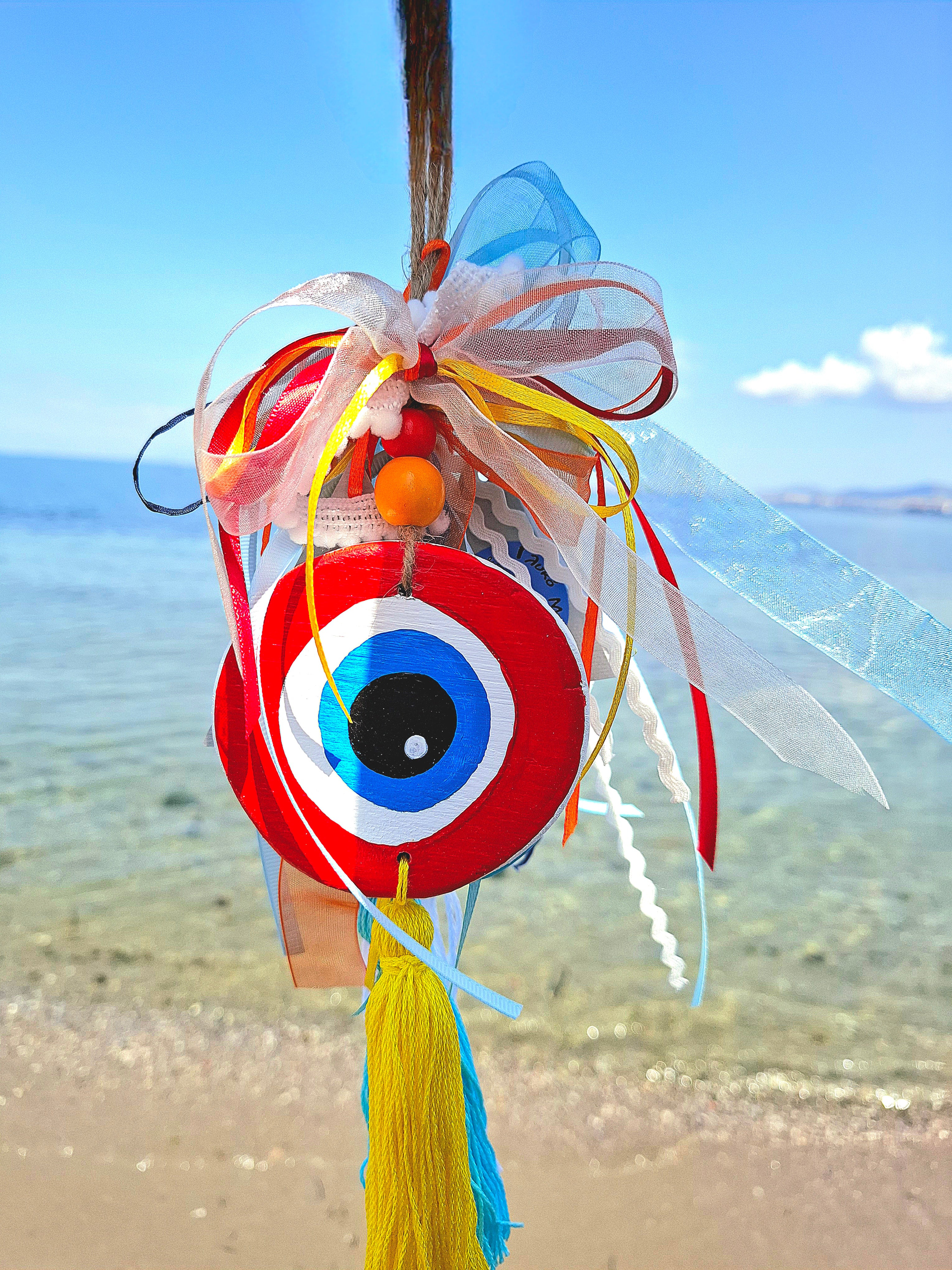 Ξύλινο Μάτι Διακοσμητικό με Βαμβακερή Φούντα-12εκ.