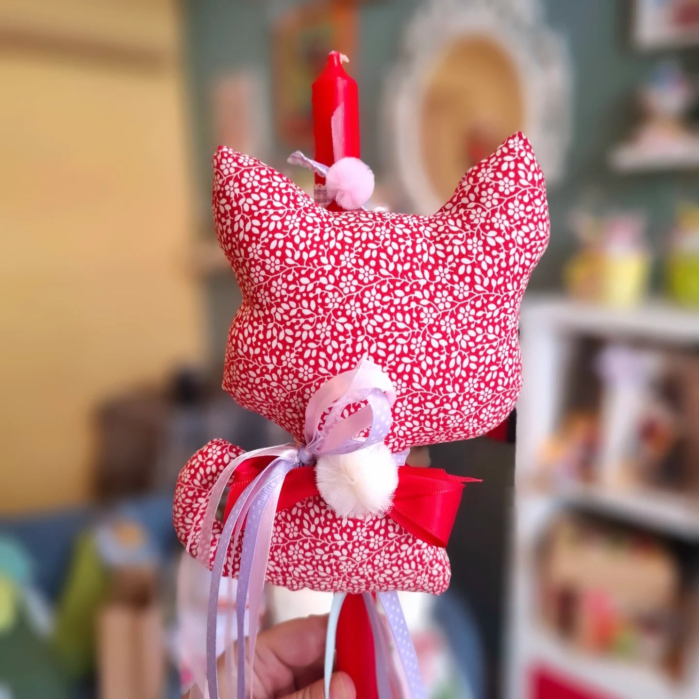 ΛΑΜΠΑΔΑ ΜΕ ΥΦΑΣΜΑΤΙΝΗ ΓΑΤΟΥΛΑ